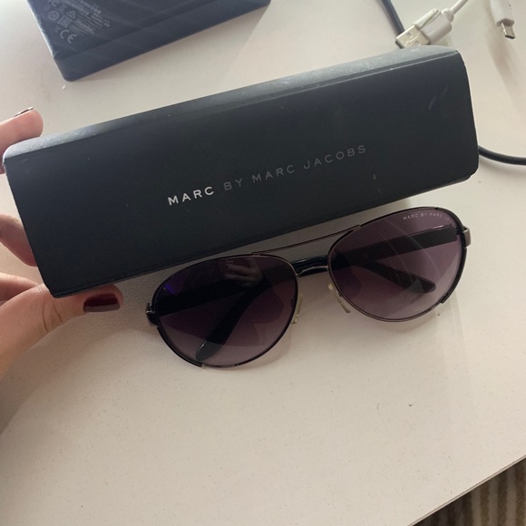 Marc Jacob’s aviators - Picture 6 of 9